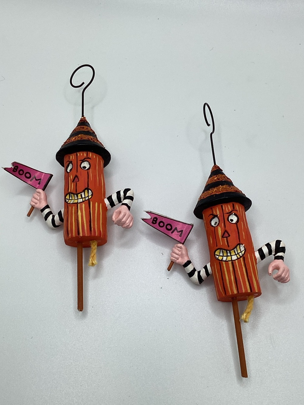 Department 56 GLITTERVILLE Halloween Firecracker Boom
Ornament Folk Art 2